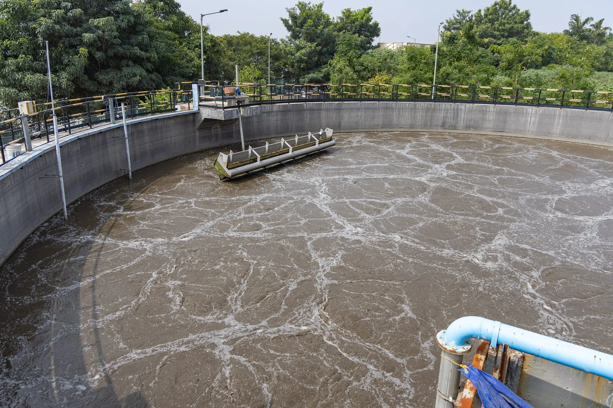 Commercial & Industrial Tanks — Factories, warehouses, offices and hotels — high-capacity reservoirs cleaned to FSSAI and NABH-ready standards.